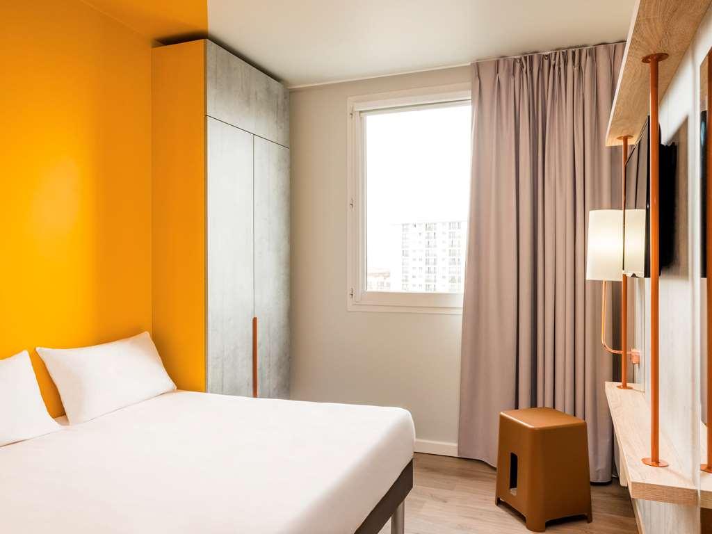 Ibis Budget Pertuis Portes Du Luberon חדר תמונה