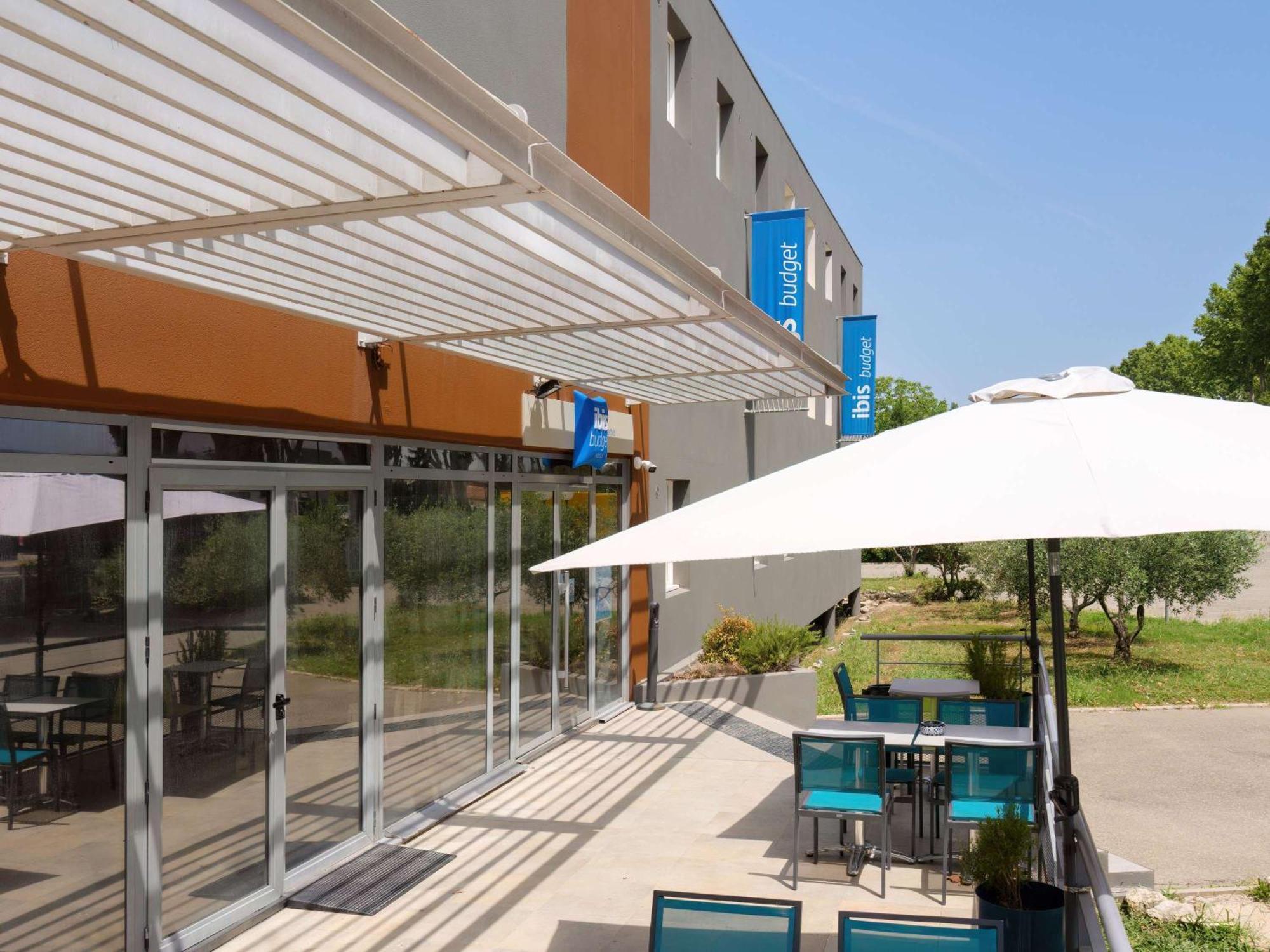 Ibis Budget Pertuis Portes Du Luberon מראה חיצוני תמונה