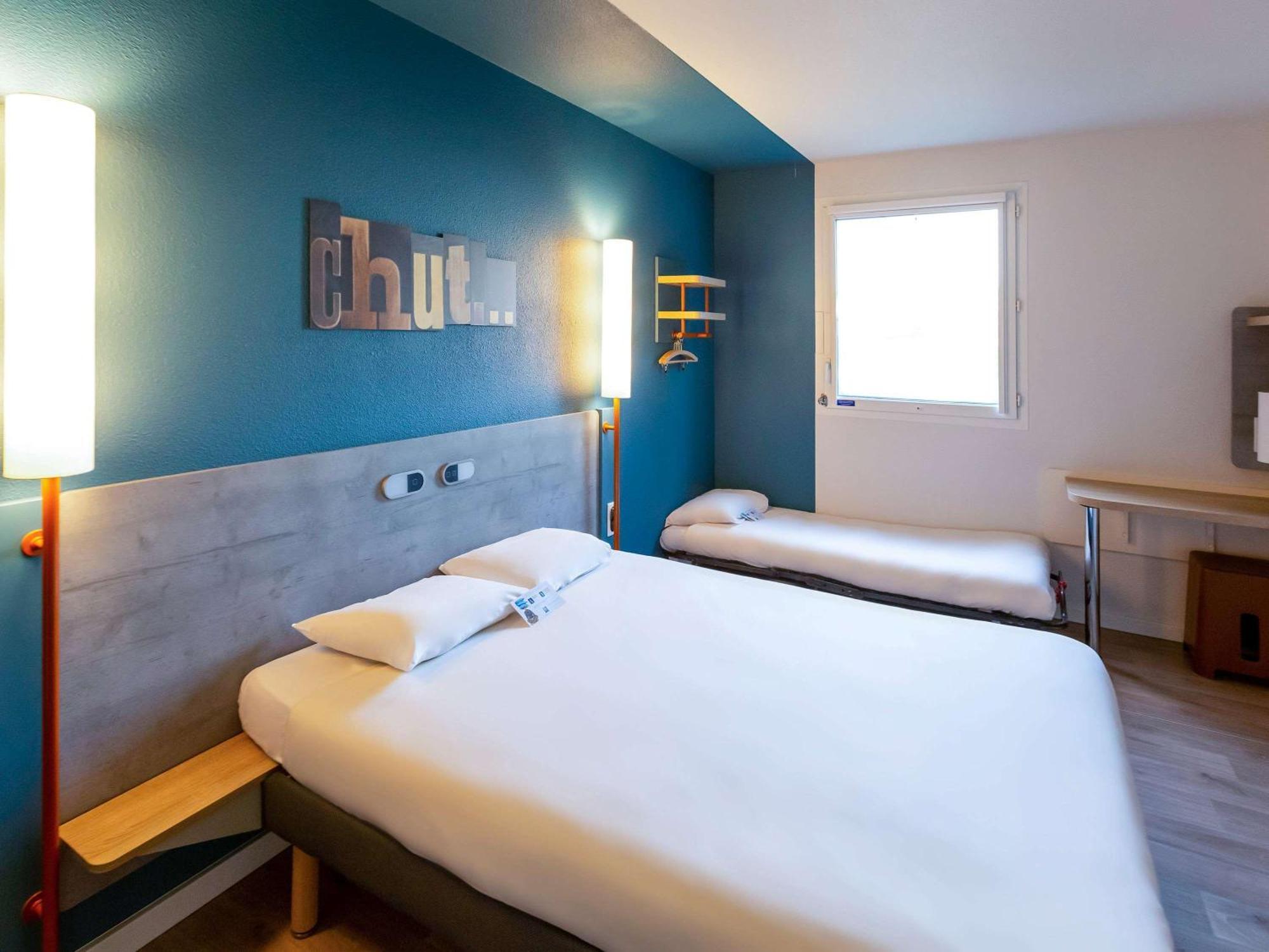 Ibis Budget Pertuis Portes Du Luberon מראה חיצוני תמונה