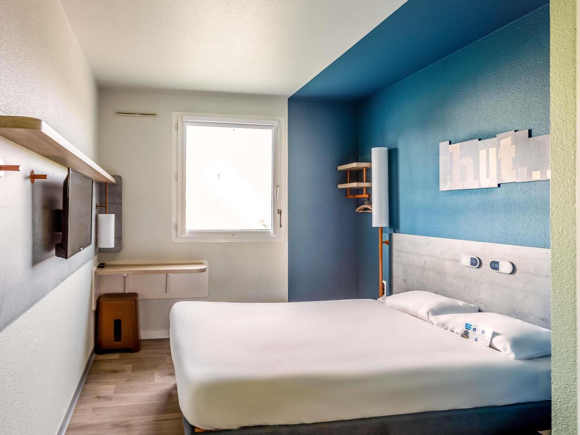 Ibis Budget Pertuis Portes Du Luberon מראה חיצוני תמונה