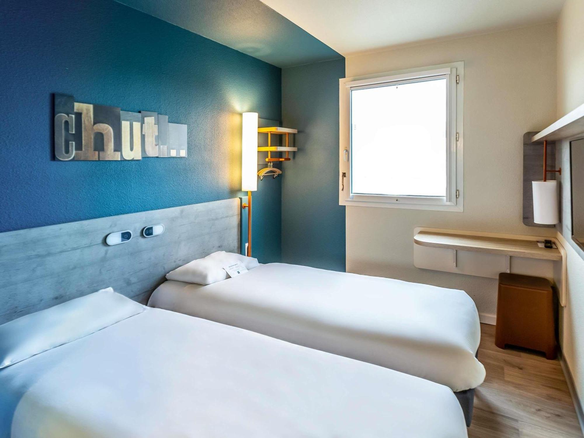 Ibis Budget Pertuis Portes Du Luberon מראה חיצוני תמונה