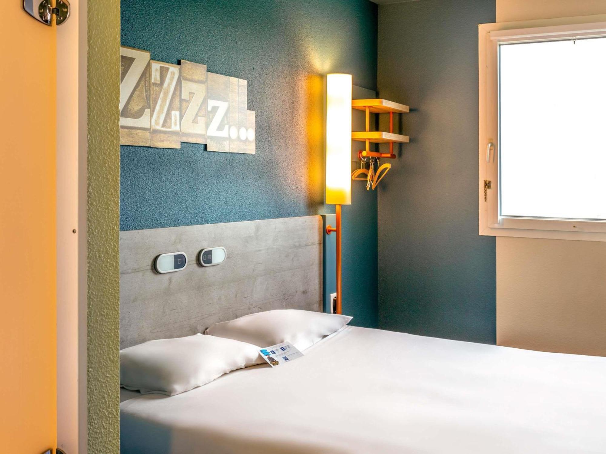 Ibis Budget Pertuis Portes Du Luberon מראה חיצוני תמונה