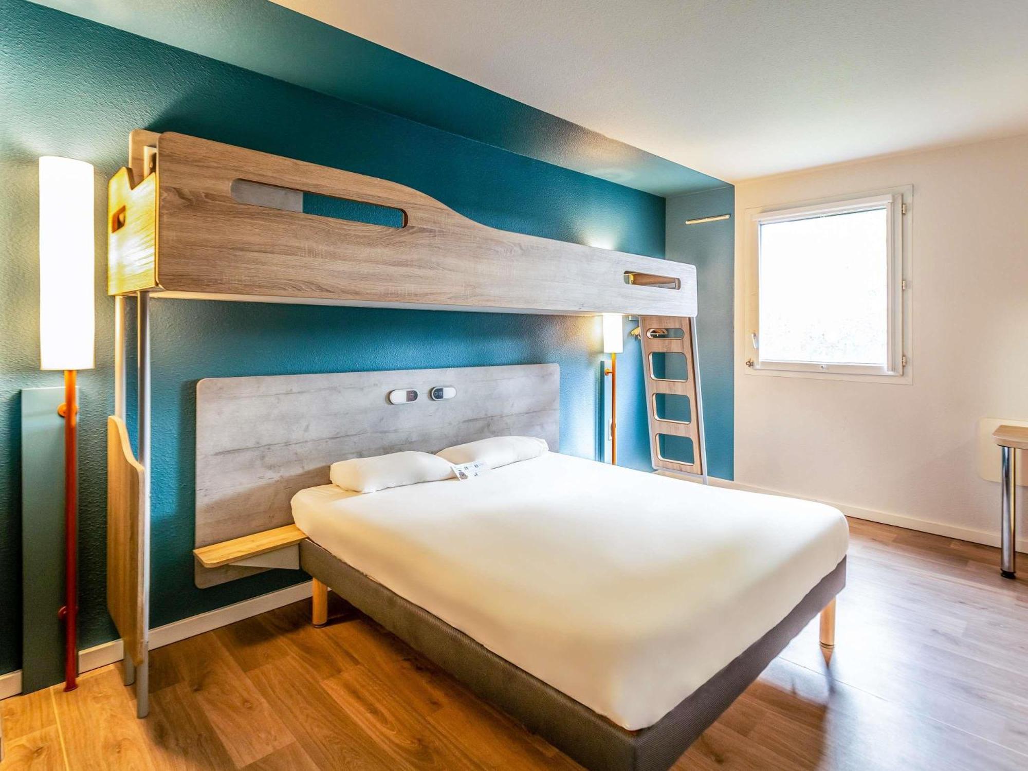 Ibis Budget Pertuis Portes Du Luberon מראה חיצוני תמונה