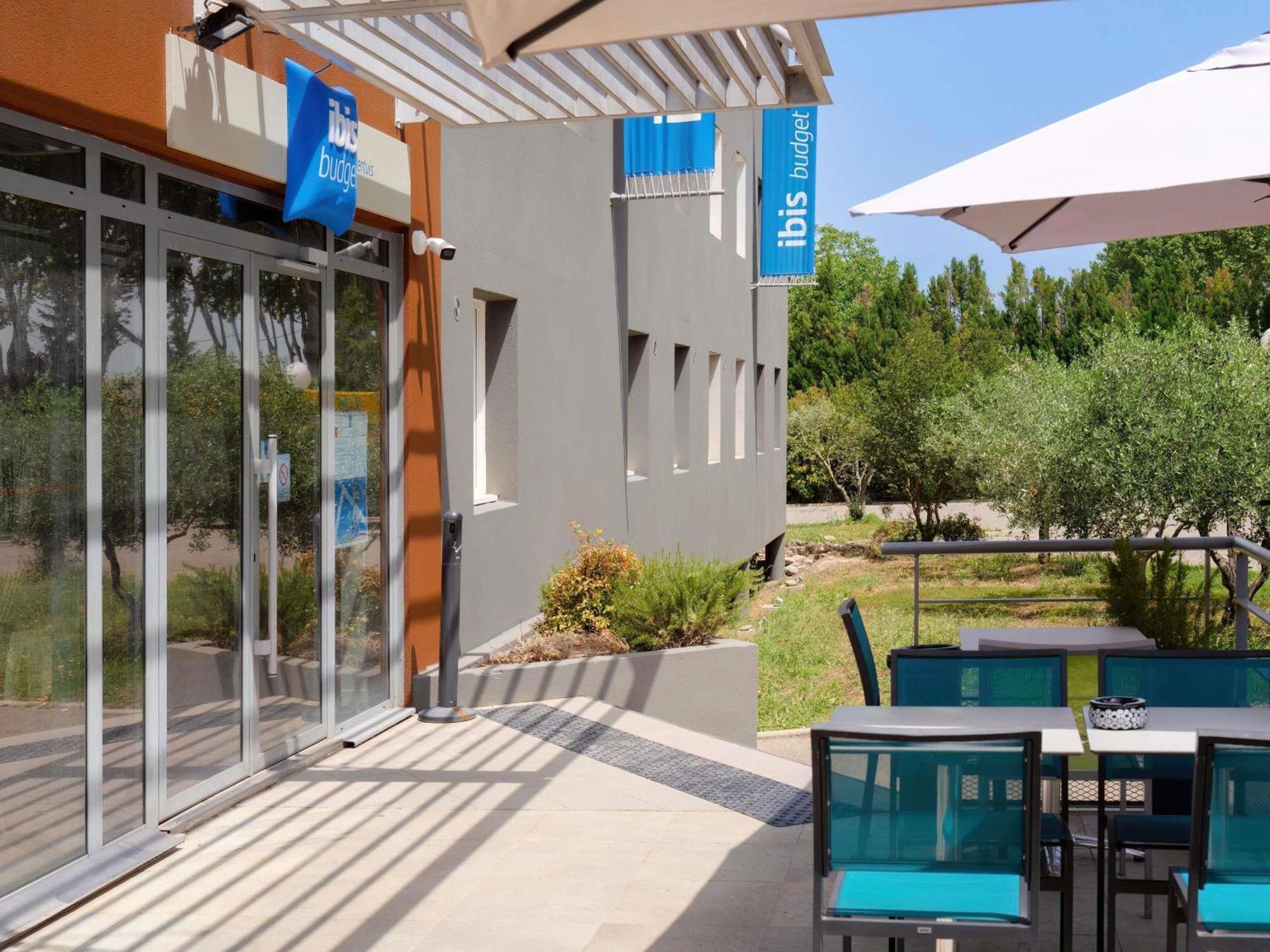 Ibis Budget Pertuis Portes Du Luberon מראה חיצוני תמונה